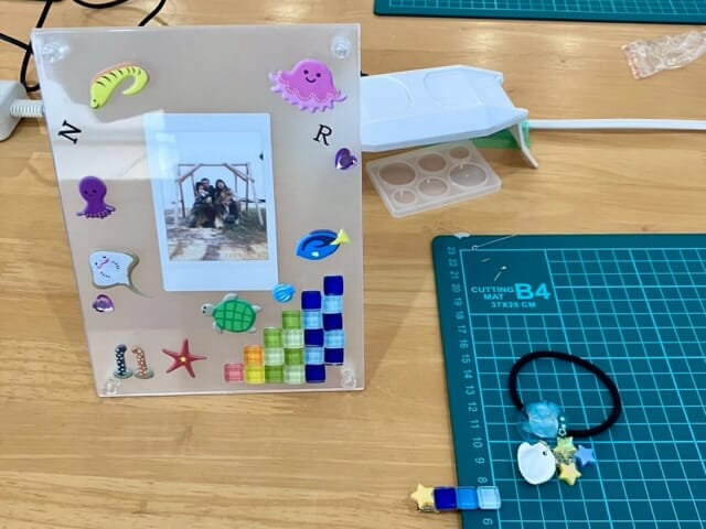 4月11日の冬アソビの様子です💁‍♀️

クルージングは思っていたより早かったそうで、海も綺麗だったので楽しかったそうです😊
マリンクラフト、フォトフレーム作りでは皆様おもいおもいに作成いただき、本日も素敵な作品を作ることができました！！
#マリントピア #マリントピアマリーナ 
#マリントピアリゾート #マリントピア丸 
#宮津 #丹後 #日本海 #釣果情報 #イカメタル 
#キャスティング #ジギング #タイラバ 
#アマラバ #釣り #グランピング #ヴィラ 
#アクティビティ #sup #バナナボート #カヌー 
#ヤマハシースタイル #レンタルボート