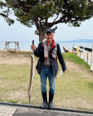 4月27日の釣果情報です🎣
アナゴ 103cm
初めて大きなアナゴを釣られたそうです!!
フイッシングフォトダービーにもエントリーされアナゴは初掲載です✨
#マリントピア #マリントピアマリーナ
#マリントピアリゾート #マリントピア丸
#宮津 #丹後 #日本海 #釣果情報 #イカメタル
#キャスティング #ジギング #タイラバ
#アマラバ #釣り #グランピング #ヴィラ
#アクティビティ #sup #バナナボート #カヌー
#ヤマハシースタイル #レンタルボート
